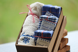 Organic Jojoba Gift Box with flannel